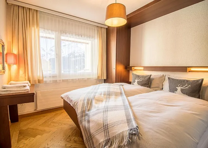 Rothornblick 46 By Daire Arosa