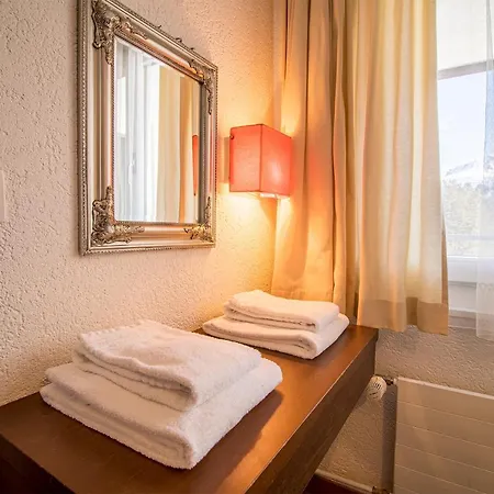 Rothornblick 46 By *